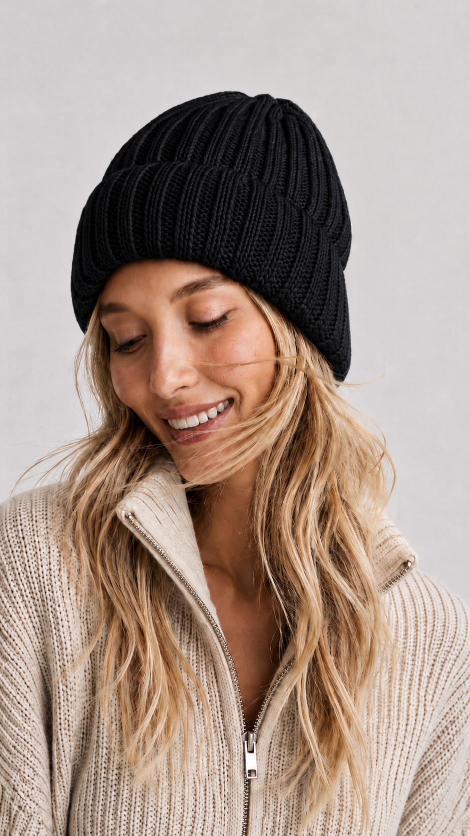 Knitted Beanie in Black